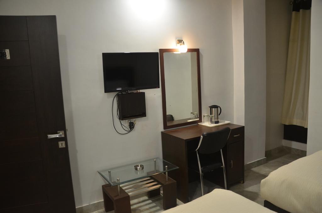 Hotel Park Plaza Βαρανάσι Δωμάτιο φωτογραφία