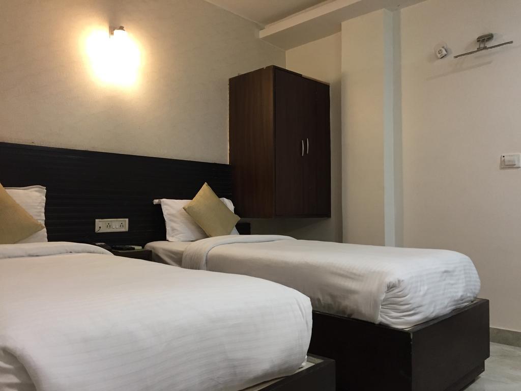 Hotel Park Plaza Βαρανάσι Εξωτερικό φωτογραφία
